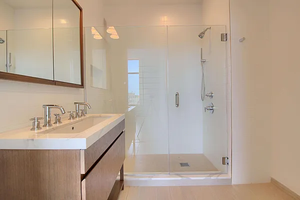 Rented by Compass | media 30