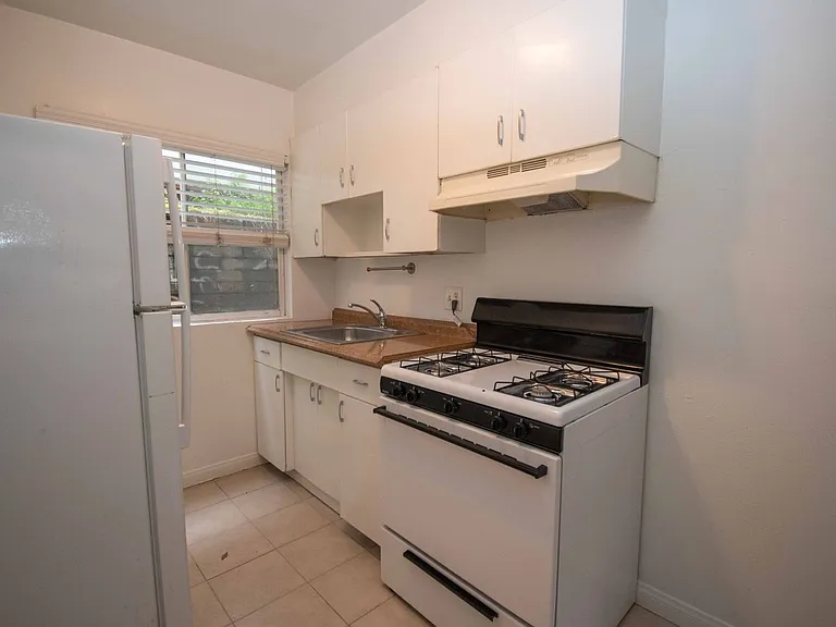 2855-2865 A St San Diego, CA 92102 — Photo 17