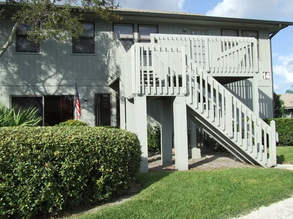 654 Centre Ct SW Unit 14-C-2, Vero Beach, FL 32962