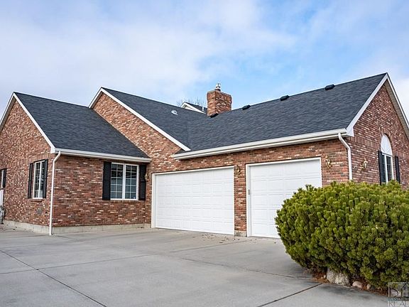 3rd image of 2624 Aspen Way