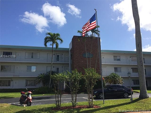 1st image of 515 S Crescent Dr APT 306