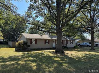 23343 Mimi St, Jerseyville, IL 62052