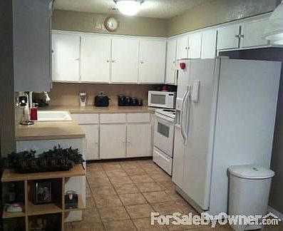 2nd image of 2709 NE Euclid Ave