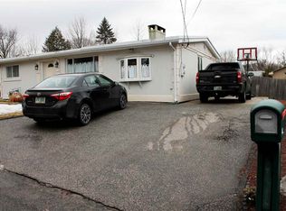 32 Chartrand St, Manchester, NH 03103