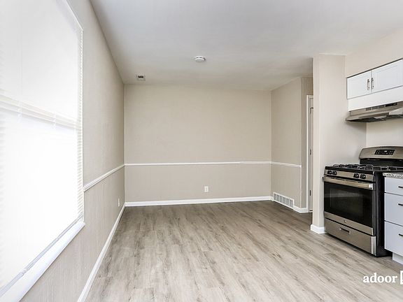 4th image of 3550 High Dr