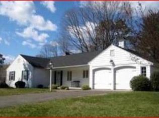 26 Captain Rd, Longmeadow, MA 01106
