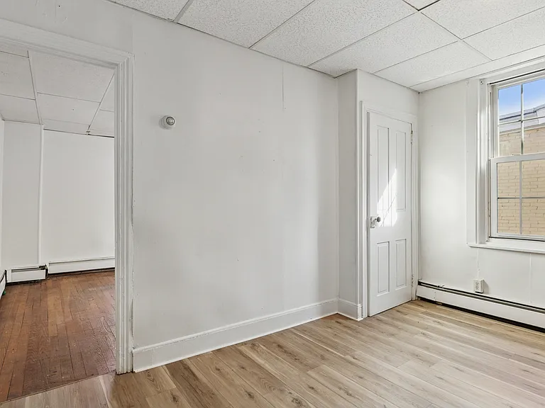 113 King St #2 — Photo 2