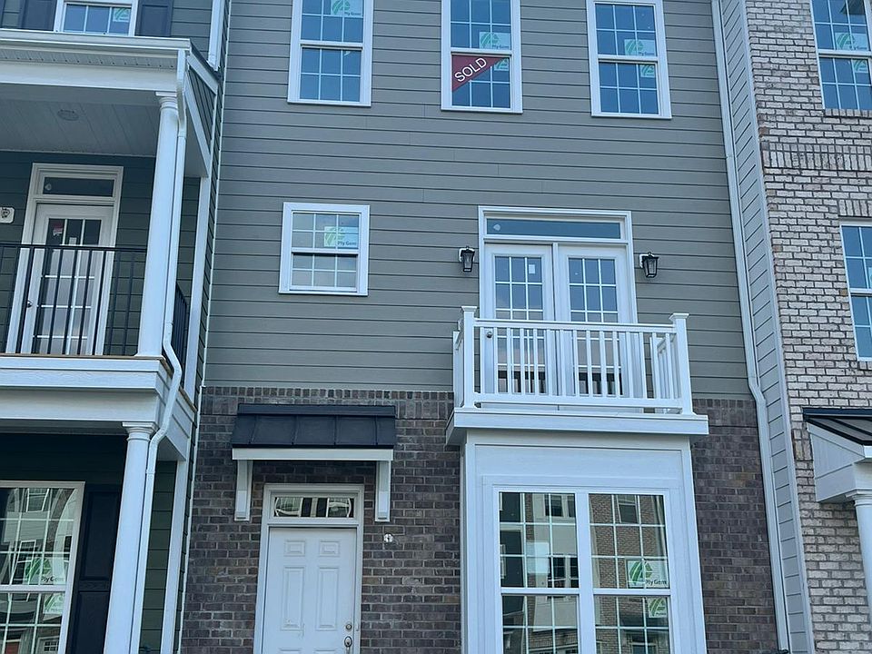 1st image of 13808 Village View Dr #1