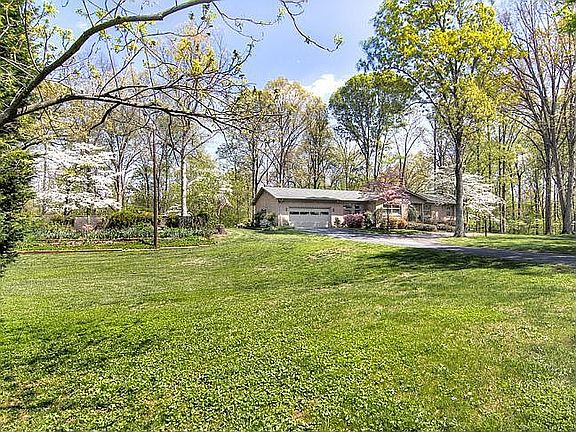 2nd image of 191 Deerwood Ln