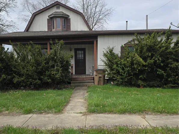 427 S Springfield St, Virden, IL 62690