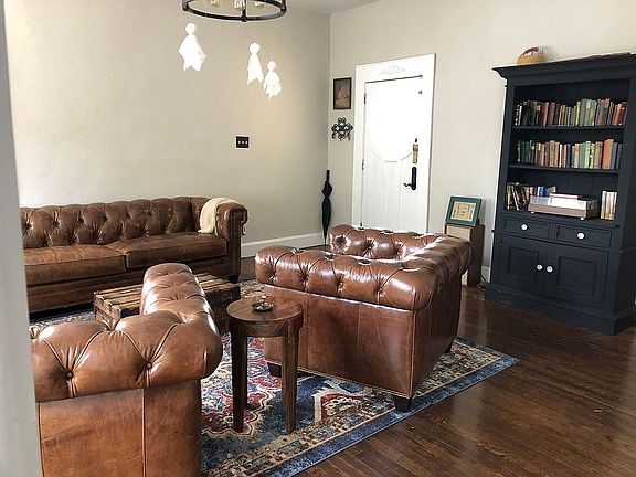 5th image of 909 Goliad Dr