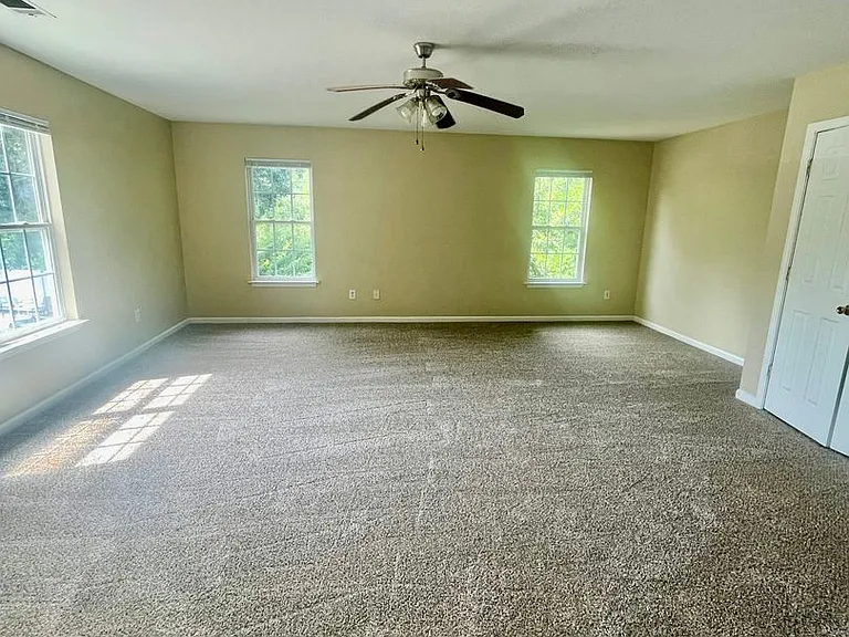 6713 Mallard Creek Rd — Photo 3