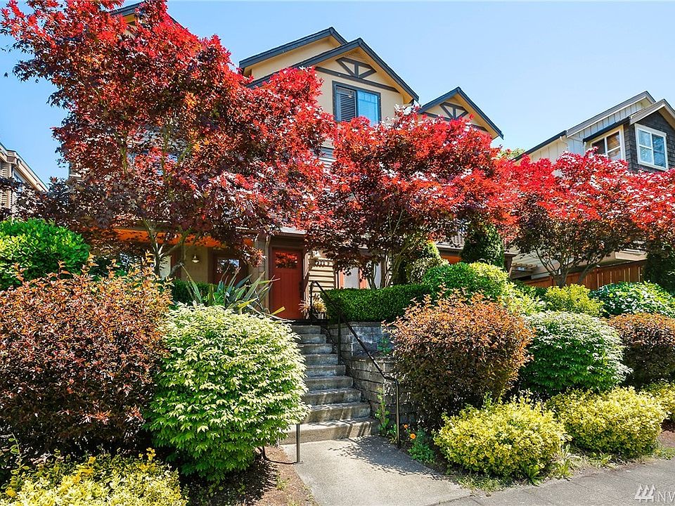 2nd image of 2322 44th Ave SW