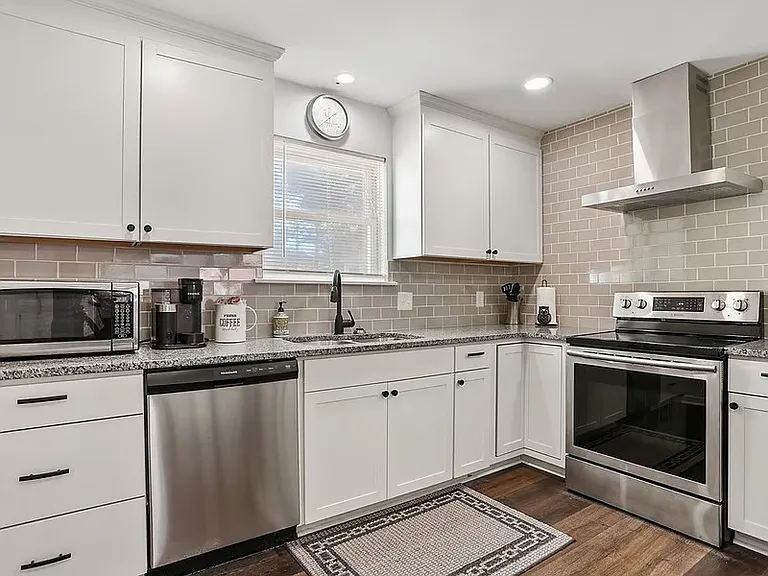 8 Chateaugay Rd — Photo 11
