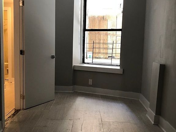 4th image of 31 E 21st St APT 1G