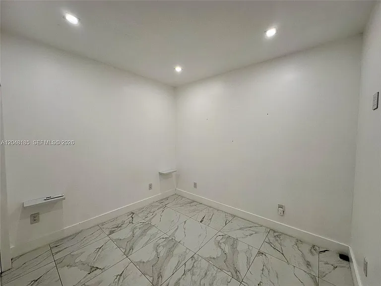 1309 NW 55th Ter #STUDIO — Photo 3