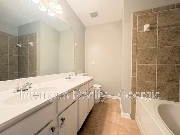 904 Prestwyck Ct — Photo 13