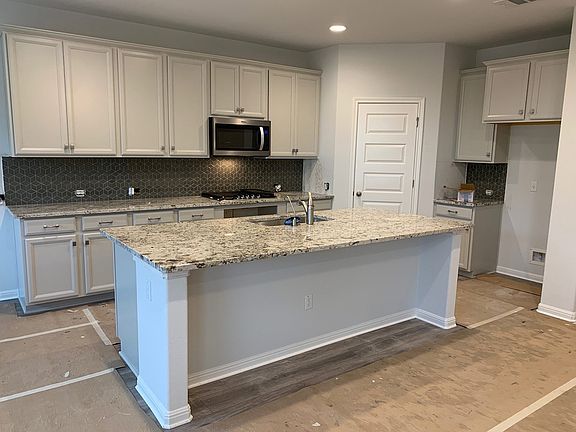 4th image of 6616 Covina Ln #66FGXT