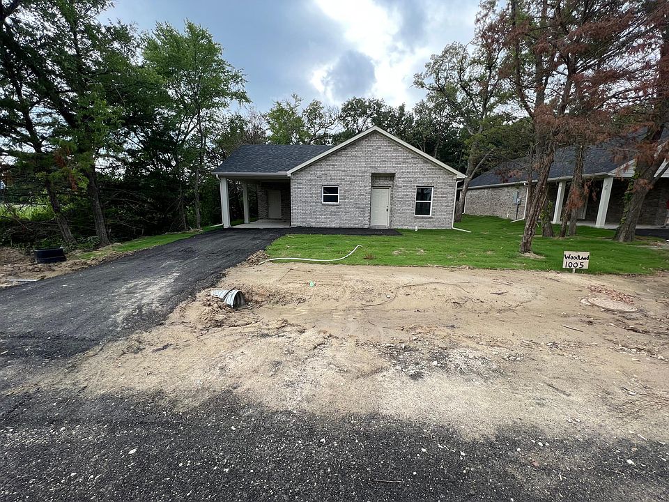 1st image of 1005 Woodland Dr