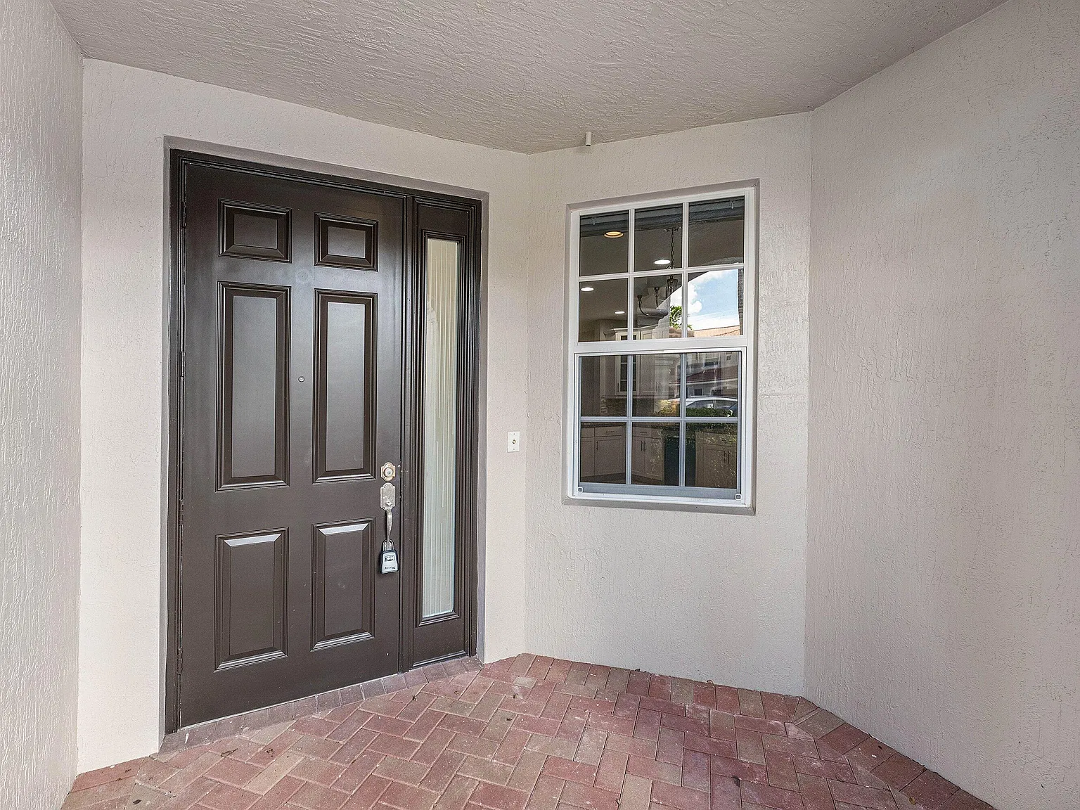 3 bed, 2.5 bath, 1779 sqft, $3,700 — Photo 4