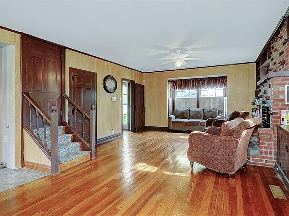 3rd image of 1615 Walworth St