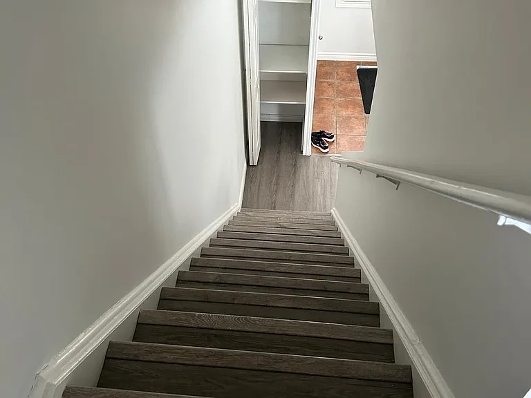 420 Pioneer Dr #3 — Photo 15