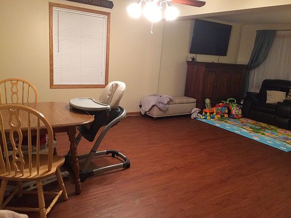 4th image of 30 Cherry Ln