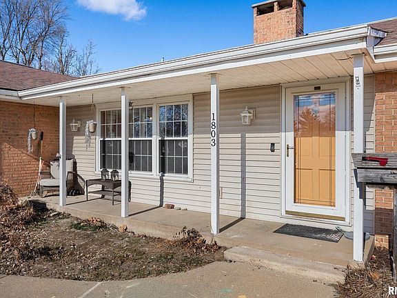 2nd image of 1803 W Lamont Ave