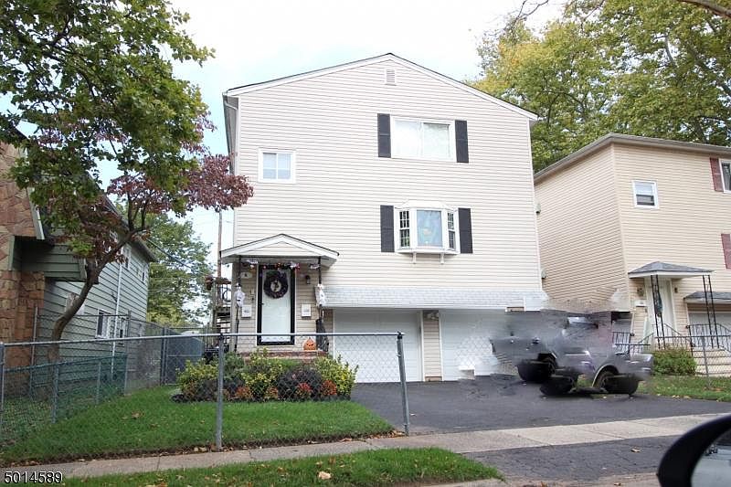 1st image of 4 Hayward St