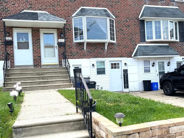 10217 Calera Rd, Philadelphia, PA 19114