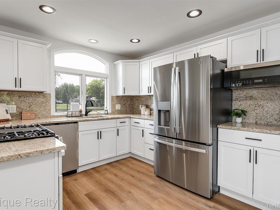 800 Kimberly, photo 3