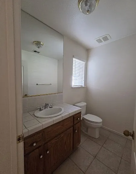 1940 Lawrence Ave — Photo 12