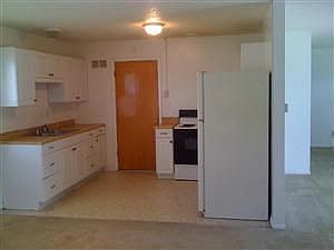 5th image of 7301 E 109th St