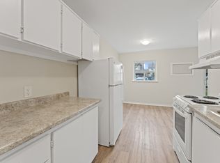 Randal Court Apartments, Windsor, ON N9B 2T3