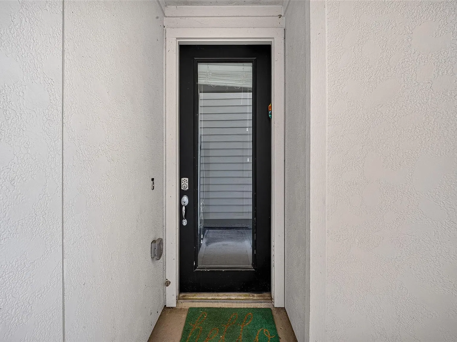 3 bed, 2.5 bath, 1706 sqft, $2,500 — Photo 3