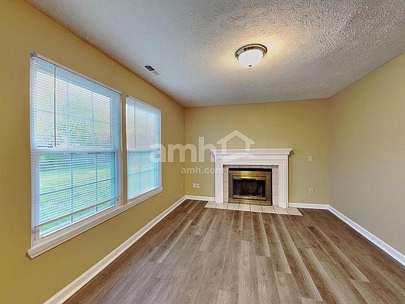 5th image of 5902 Bowie Ln