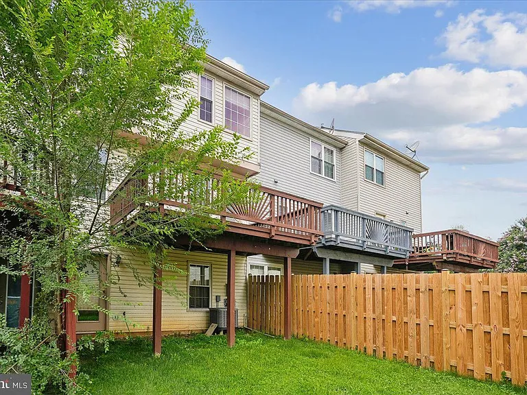 104 Frazer Dr — Photo 48