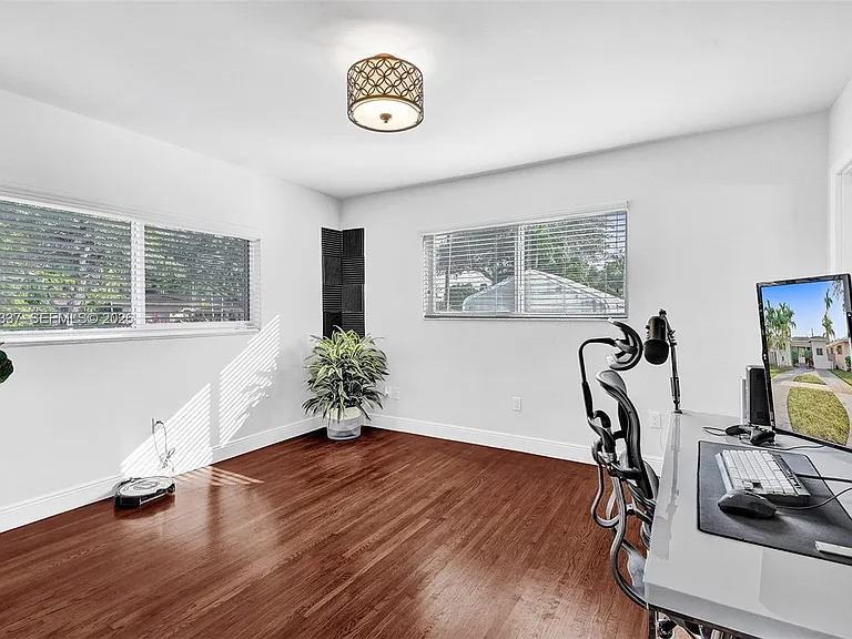 1102 Meadowlark Ave — Photo 33