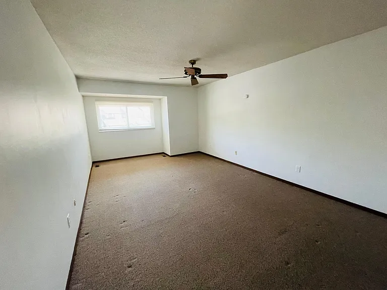 1811 Tawny Ash Dr — Photo 17