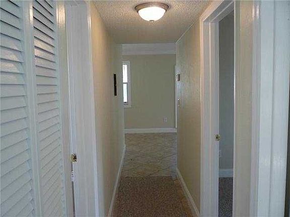 5th image of 4761 NE 17th Ave