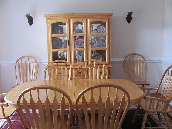 3rd image of 16 Hillside Pl