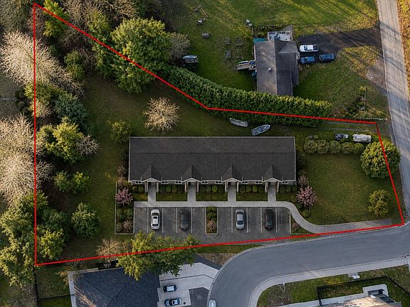 3rd image of 32492 Cherry Ave