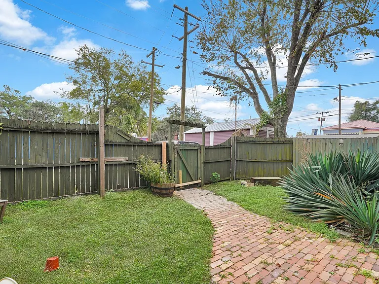 2234 Whitaker St — Photo 31