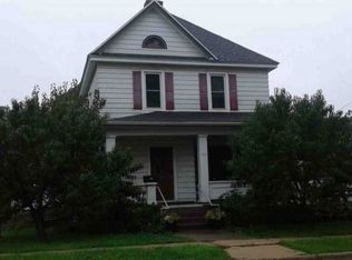 113 W Division St, Dodgeville, WI 53533