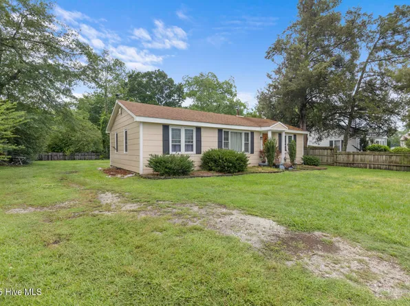 304 Pete Jones Drive, Richlands, NC 28574