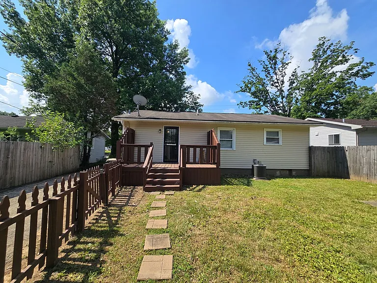9809 Old Six Mile Ln — Photo 43