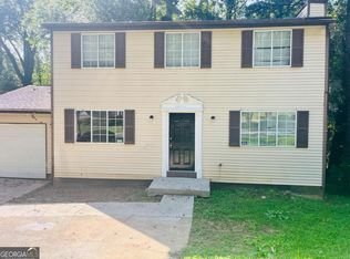 2027 Scarbrough Dr, Stone Mountain, GA 30088