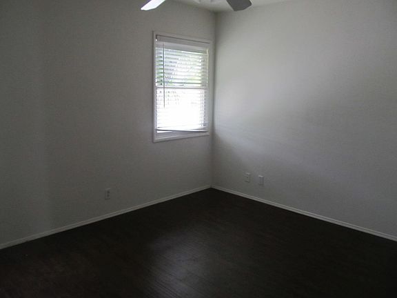 4th image of 610-612 E Sycamore Ave
