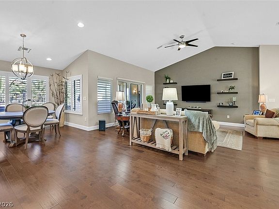 3rd image of 9820 Kernville Dr
