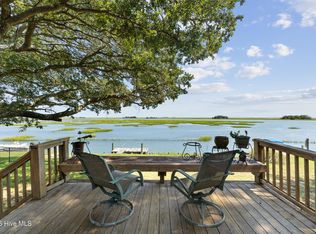 345 Dogwood Lane, Hampstead, NC 28443